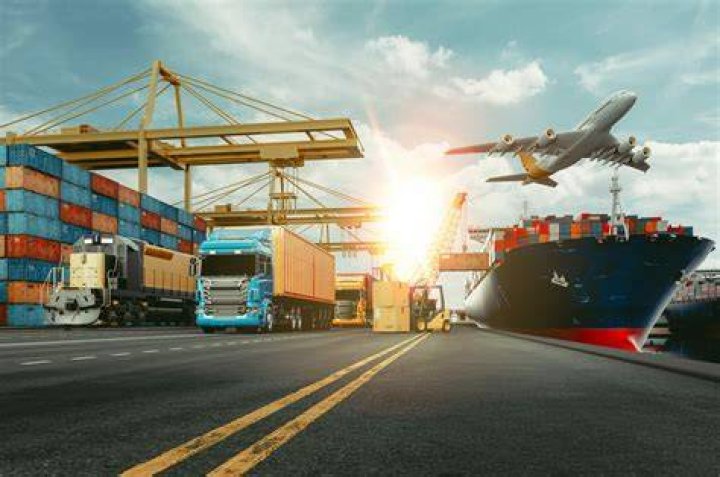 A Comprehensive Look At CWT In Freight Shipping