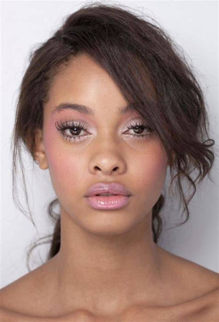 Amalia Szigethy: A Model Of Inspiration And Beauty
