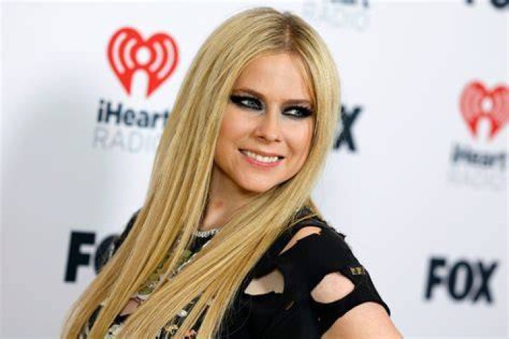 Avril Lavigne: How Old Is The Popular Canadian Singer?
