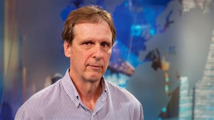 Award-Winning Journalist Guern Barry: Exploring The World Of News