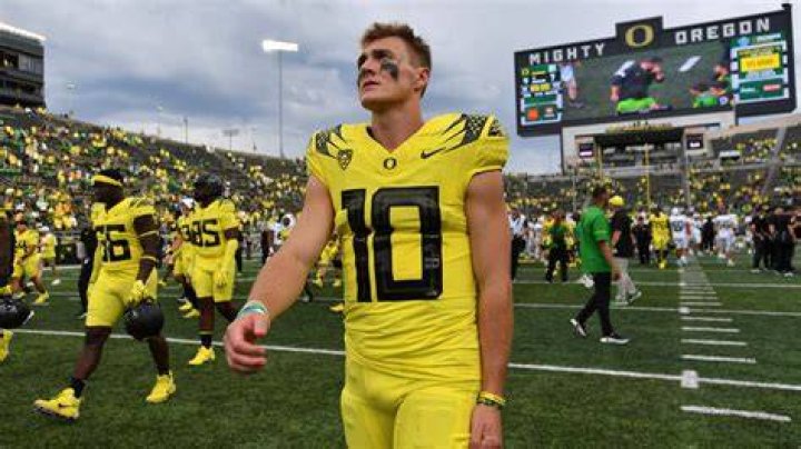 Bo Nix Oregon: Age, Stats, And Impact On The Ducks