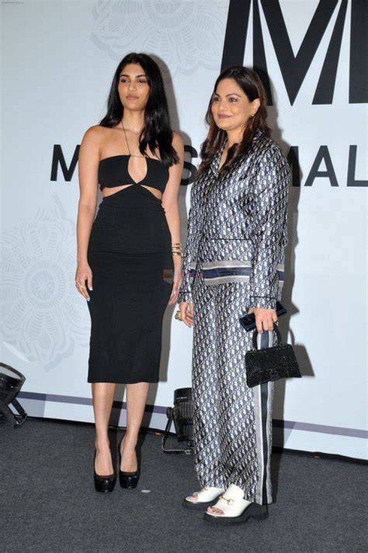 Celebrity Designer: Explore The Style Of Alvira Khan