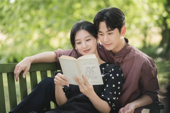 Comprehensive Guide To Seo Ye Ji And Kim Soo Hyun's Captivating Partnership