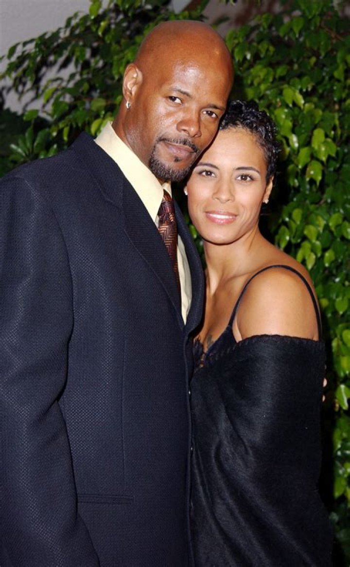 Damon Wayans' Wife: A Look Into His Marital Life