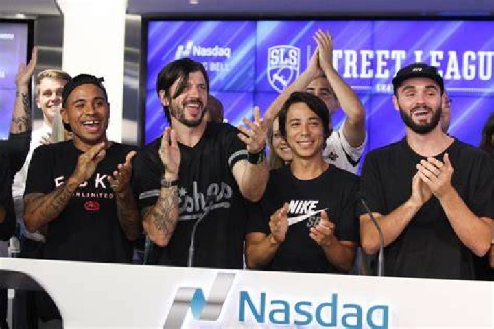 Determine Sean Malto's Age: Ultimate Guide