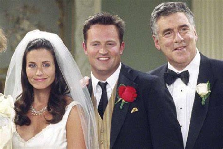 Did The Friends Star, Matthew Perry, Have A Family? - Comprehensive Answer
