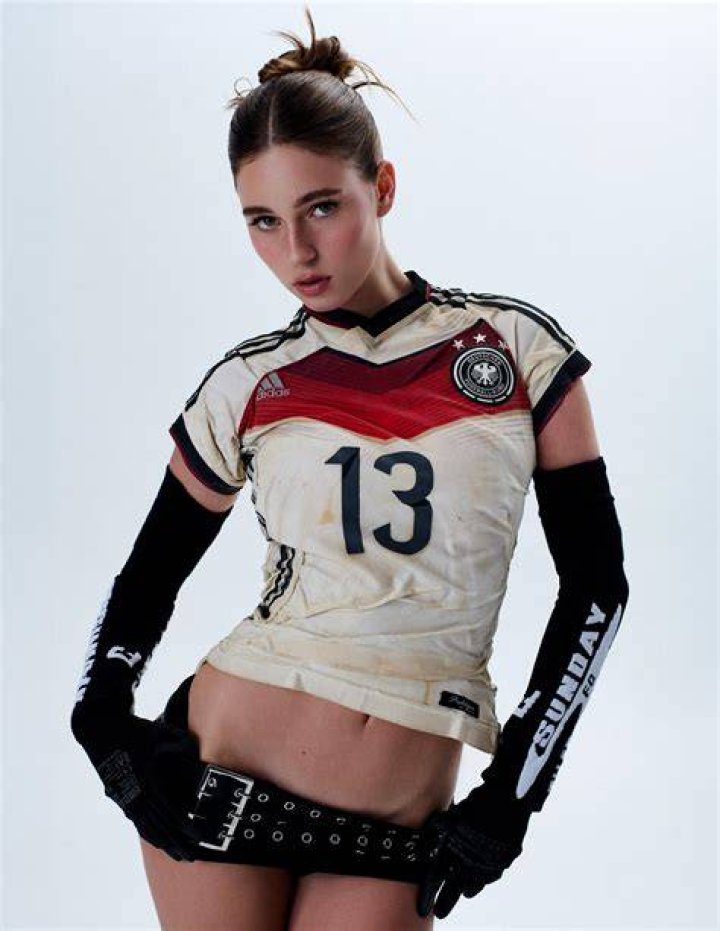Discover Anna Malygon's Exclusive Content