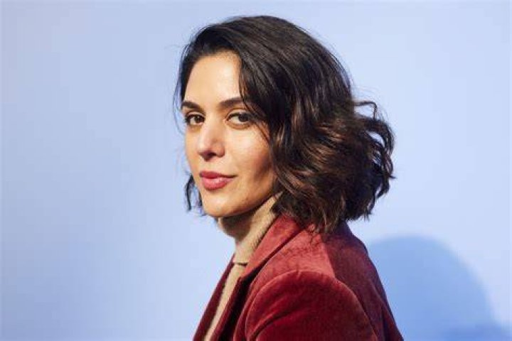 Discover Niousha Noor's Age: Unveiling The Actress's Chronology