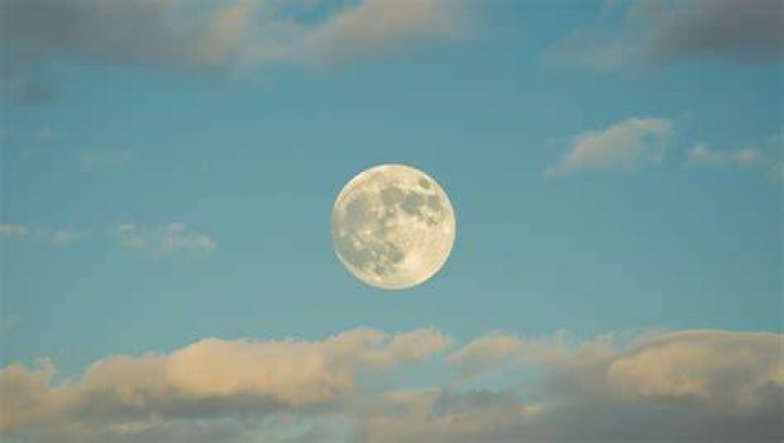 Discover The Enchanting Significance Of The "Lilakoi Moon"
