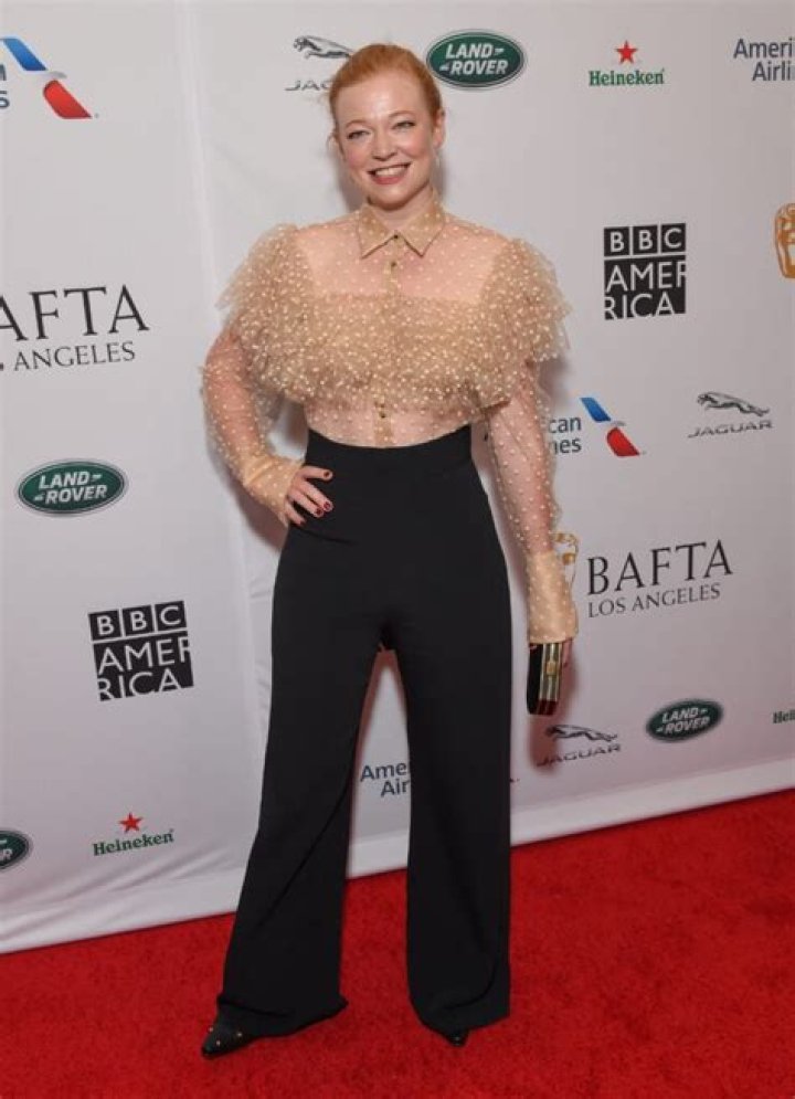 Discover The Surprising Height And Weight Of Sarah Snook - Unveiled