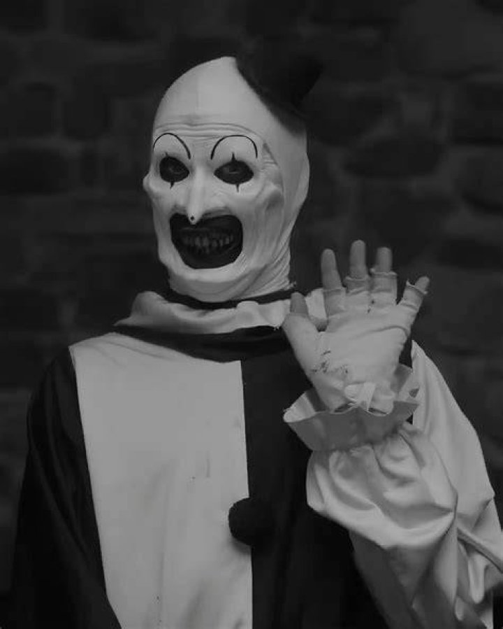 Discover The Terrifying Black And White Scary Clown