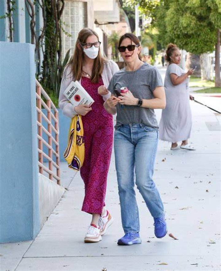 Discoveries And Insights Into Jennifer Garner's Daughter