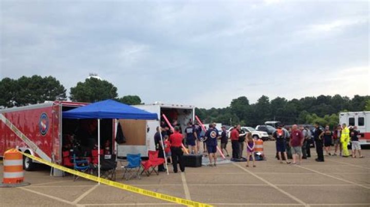 Dive Team Resumes Search For Missing Boater On Bald Eagle Lake