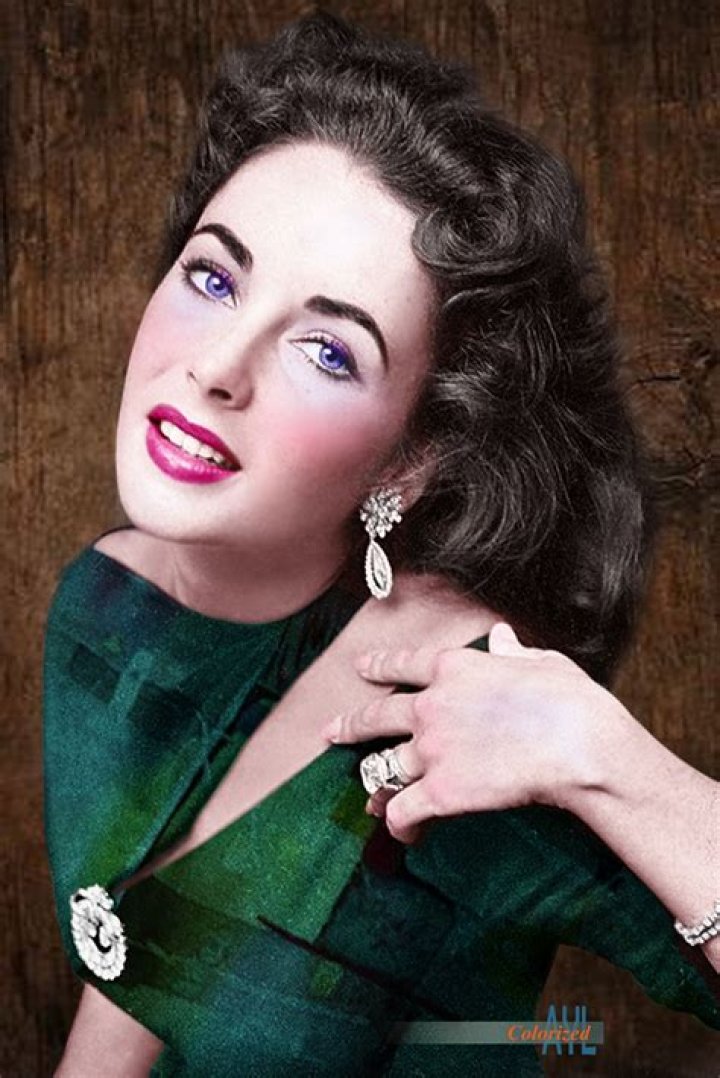 Elizabeth Taylor: Hollywood's Legendary Star