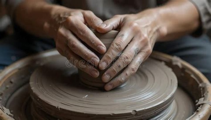 Essential Guide To Working With A Piece Of Clay