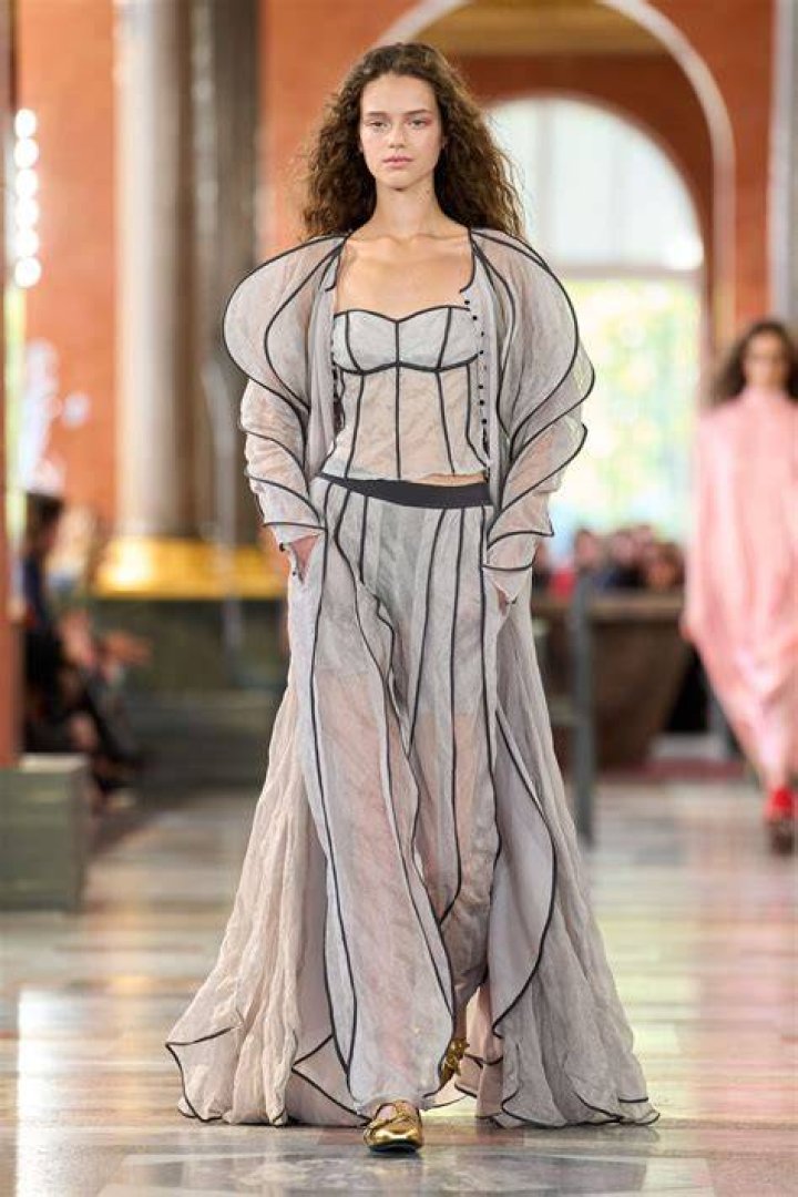 Eva Marcille Stuns On The Runway: A Fashion Icon's Triumph