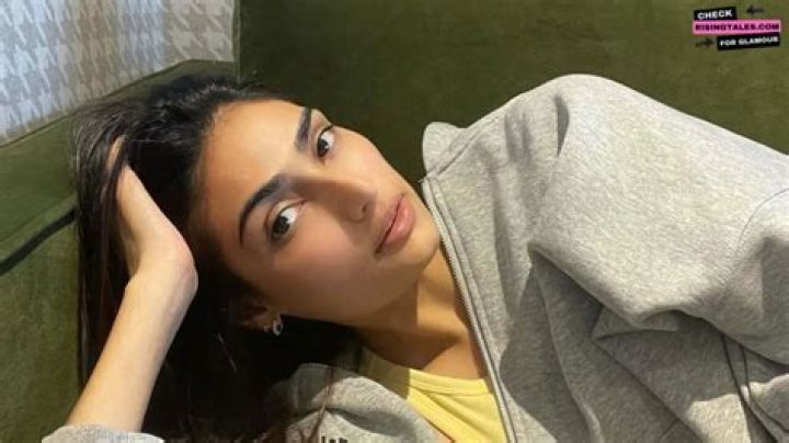 Explore Athiya Shetty's Net Worth: A Peek Inside Her Earnings