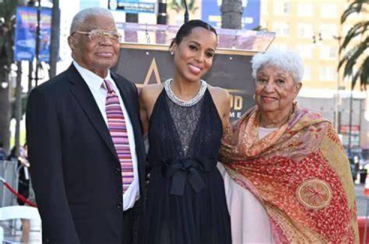 Eye-Catching Photos Of Kerry Washington And Her Adoring Husband