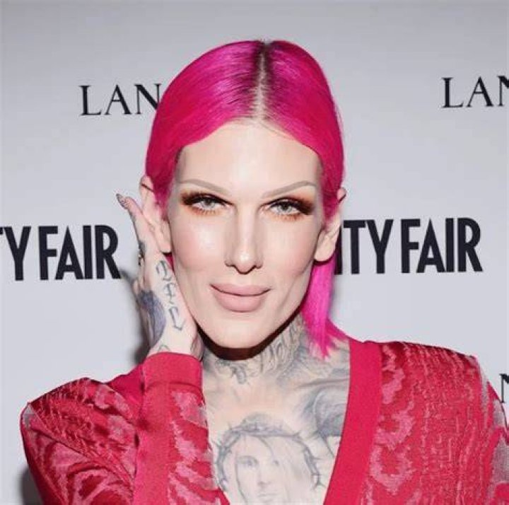 Here's The Scoop: Jeffree Star's Aunt Spills The Tea!