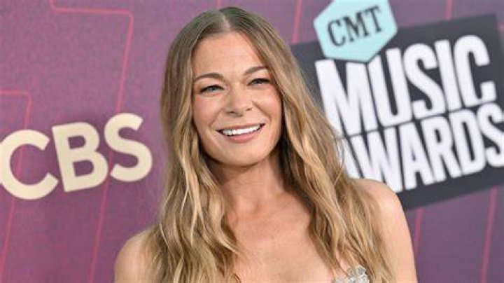 Is Leann Rimes Still Singing? The Answer Is Out!