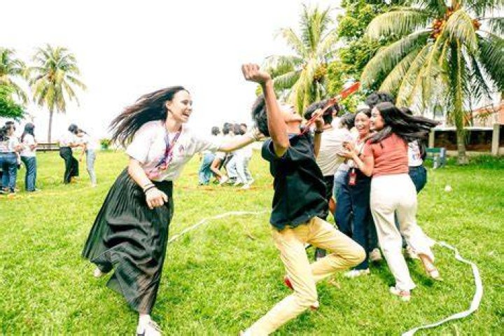Is SZA Filipino: Exploring The Singer's Heritage