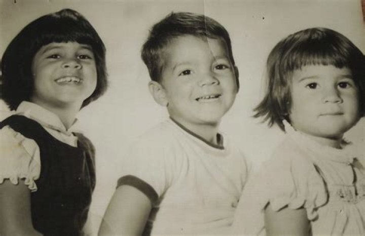Jennifer Beals And Her Brothers