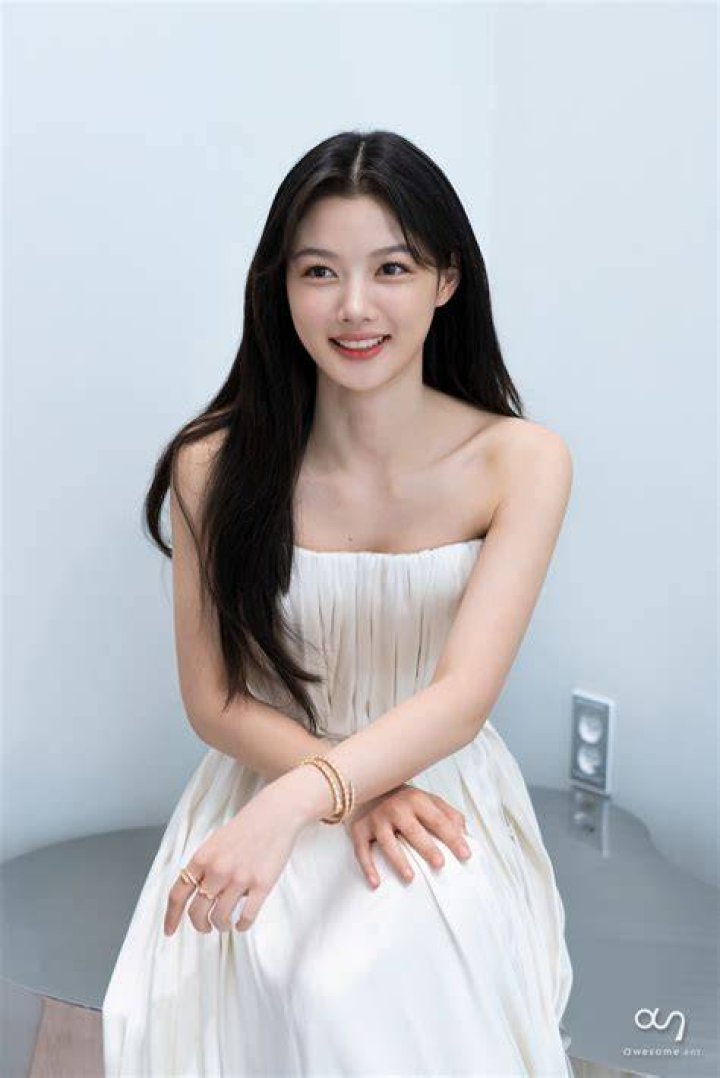 Kim Yoo Jung's Age And Height: A Closer Look