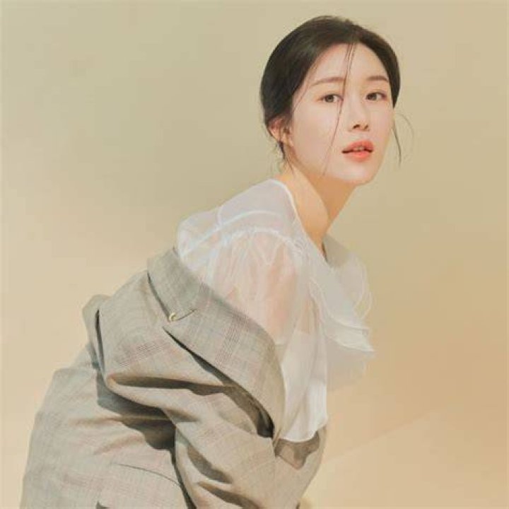 Lee Da-in: Rising Star In Korean Entertainment