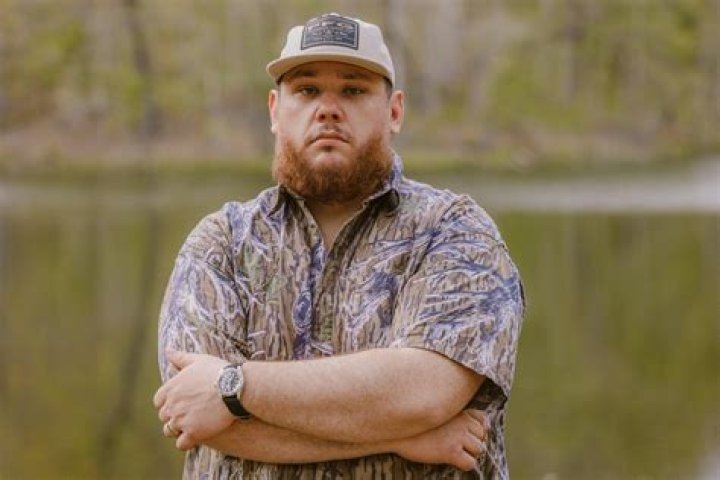 Luke Combs: A Closer Look At The Country Music Star's Stature