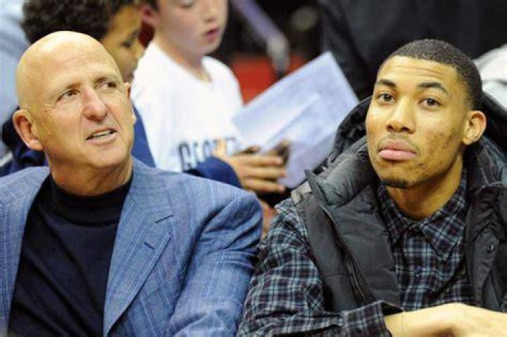 Meet The Sportscasting Brothers: Mike And Jared Greenberg