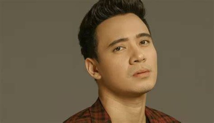 Meet The Talented Father Of Philippine's Beloved Singer, Erik Santos