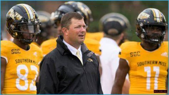 Missouri Head Football Coach: Leading The Tigers To Victory