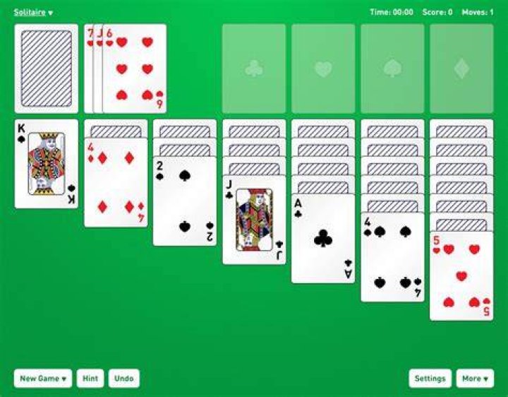 Play Entertaining Greenfelt Solitaire Online Now