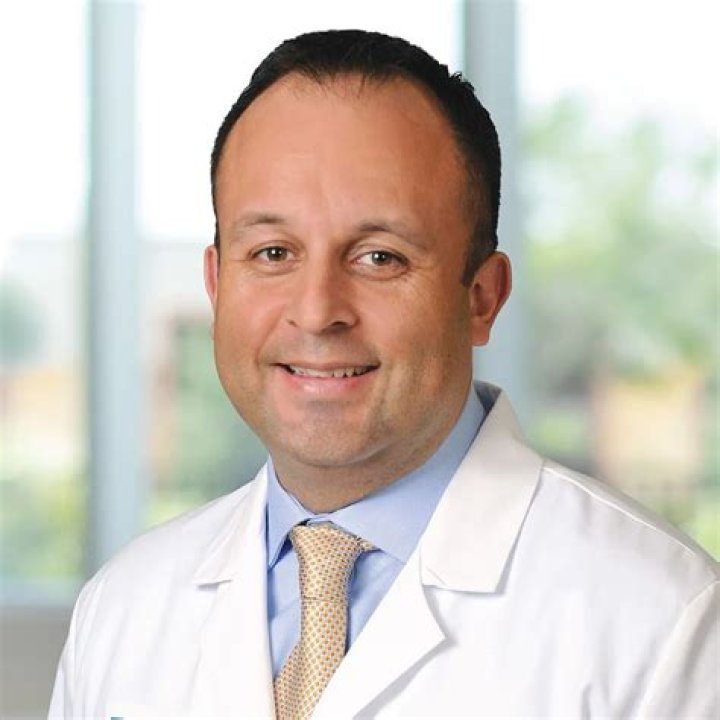 Professional And Compassionate Healthcare: Dr. Juan Soriano Aberdeen, MD