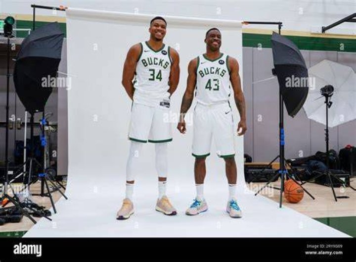 Prolific Basketball Brothers: Thanasis And Giannis