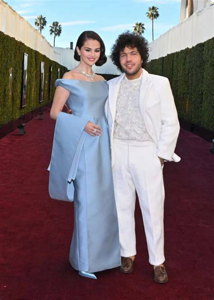 Salina Gomez Pregnancy Rumors: Fact Or Fiction?