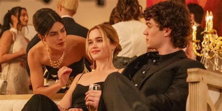 Sarah Catherine Hook's Dating History And Relationship Status