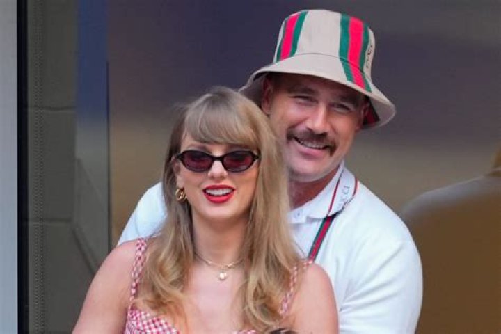Taylor Swift And Jason Kelce's Viral Moment