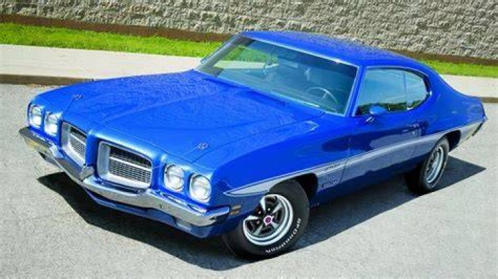 The Automotive Haven: Delong's Pontiac In Pontiac, IL