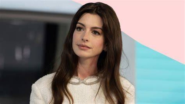 The Embarrassing Truth About Anne Hathaway's Wardrobe Malfunction In Les Misrables