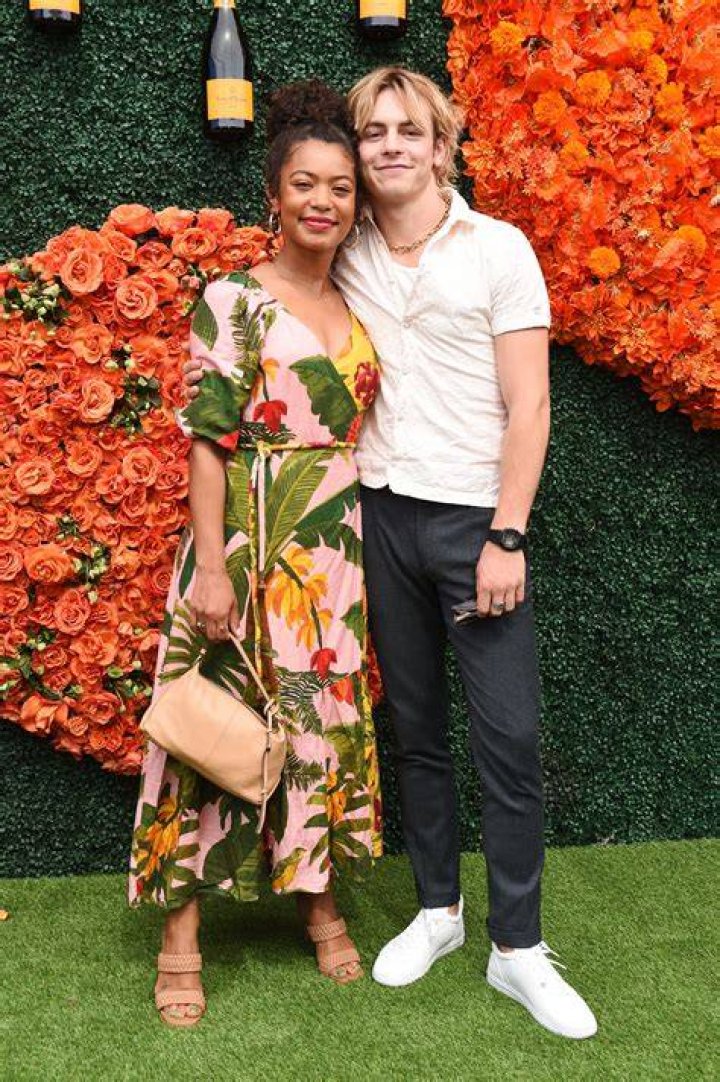The Ultimate Guide To Jaz Sinclair And Ross Lynch: Their Story, Careers, And Relationship