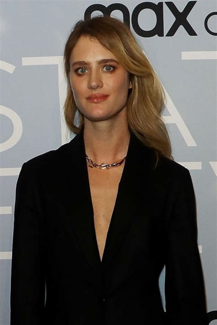 The Ultimate Guide To Mackenzie Davis's Movies And TV Shows