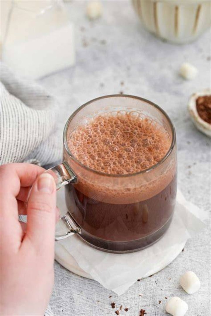 The Ultimate Guide To Perfectly Microwaving Milk For A Rich, Frothy Hot Chocolate