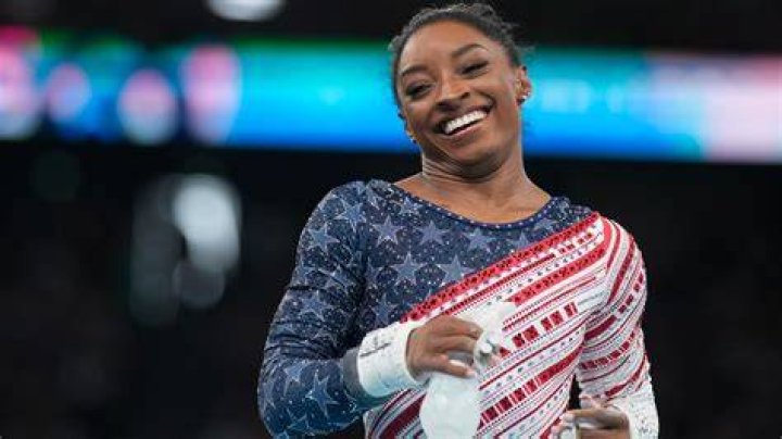 The Untold Truth About Simone Biles' Dwarfism