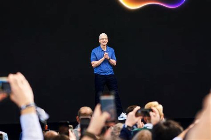 Tim Cook: The Driving Force Behind "Super Pumped"
