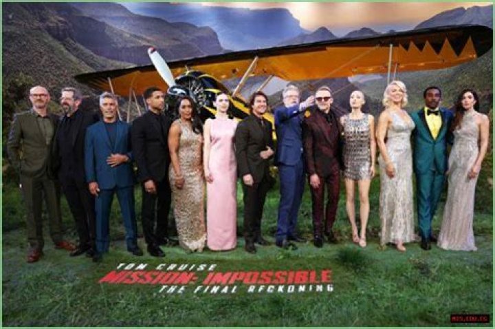 Top-Notch Cast Of Mission: Impossible 2: A Star-Studded Ensemble