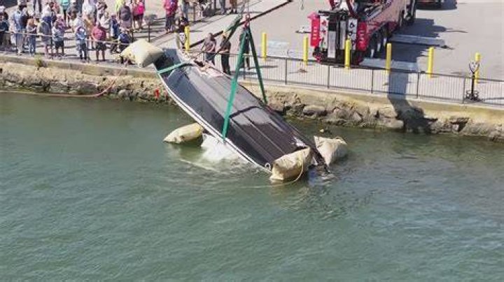 Tragic Boating Accident In Chicago Waters Ends In Loss Of Lives
