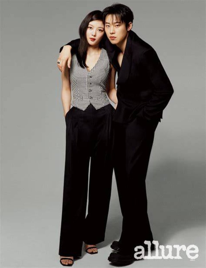 Ultimate Guide: Kim Yoo Jung's Height Revealed In Feet