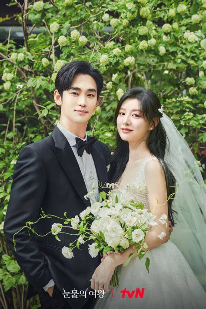 Uncover The Truth: Kim Soo Hyun's Secret Marriage Unveiled