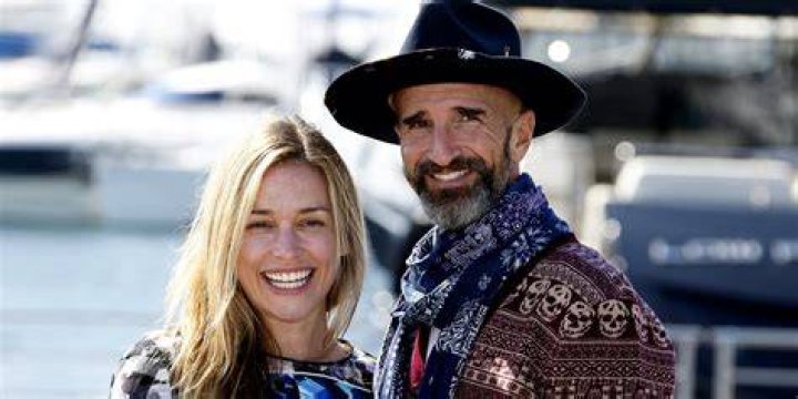 Unlocking The Secrets: Piper Perabo's Husband Revealed